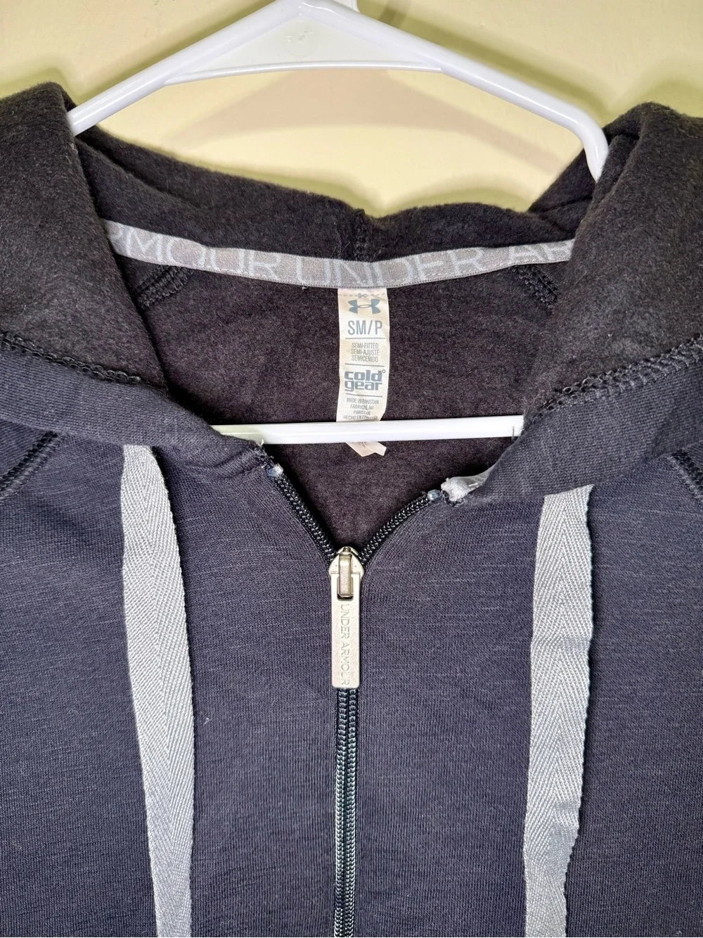 Under Armour Black Hooded Half-Zip Pullover - Picture 2 of 4